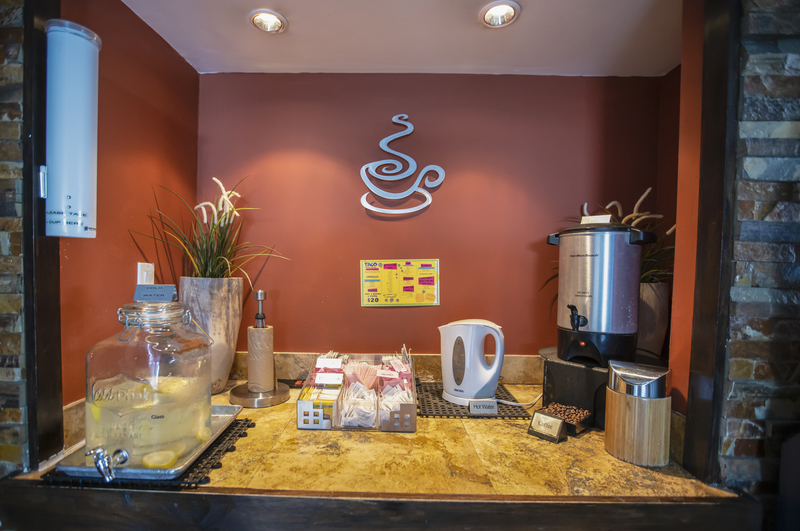 Hollywood Beach Suites Hotel Coffe Station